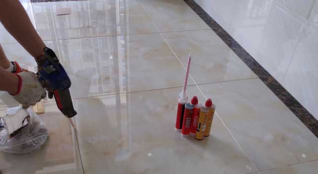 瓷砖美缝施工.jpg 瓷砖美缝施工.jpg