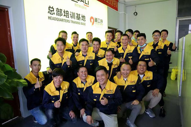 美缝施工团队.jpg 美缝施工团队.jpg