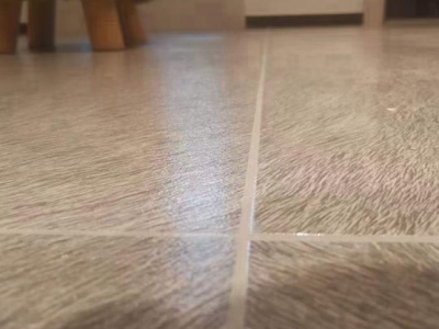 美缝剂变色是正常现象吗？