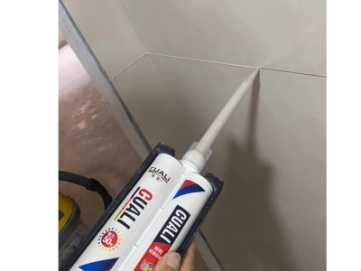 聚脲美缝为什么会起鼓或凹陷？